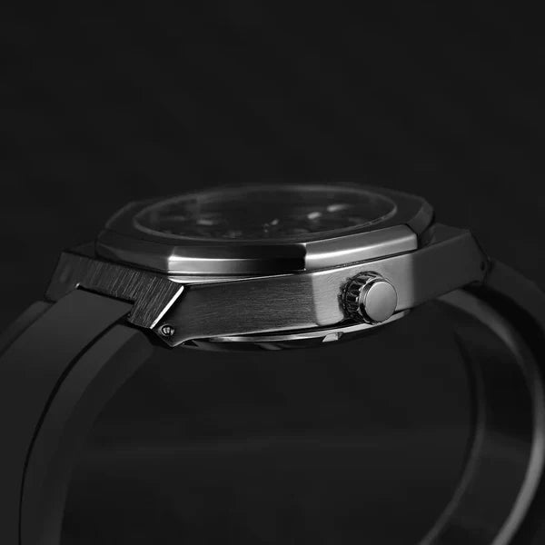 FAMOUS BLACK